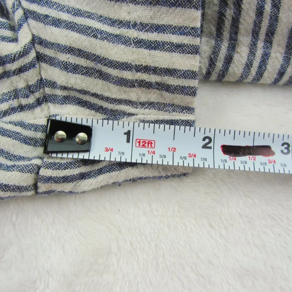 A. Calin Pinstripe Women's Shorts Size M - Picture 10 of 11